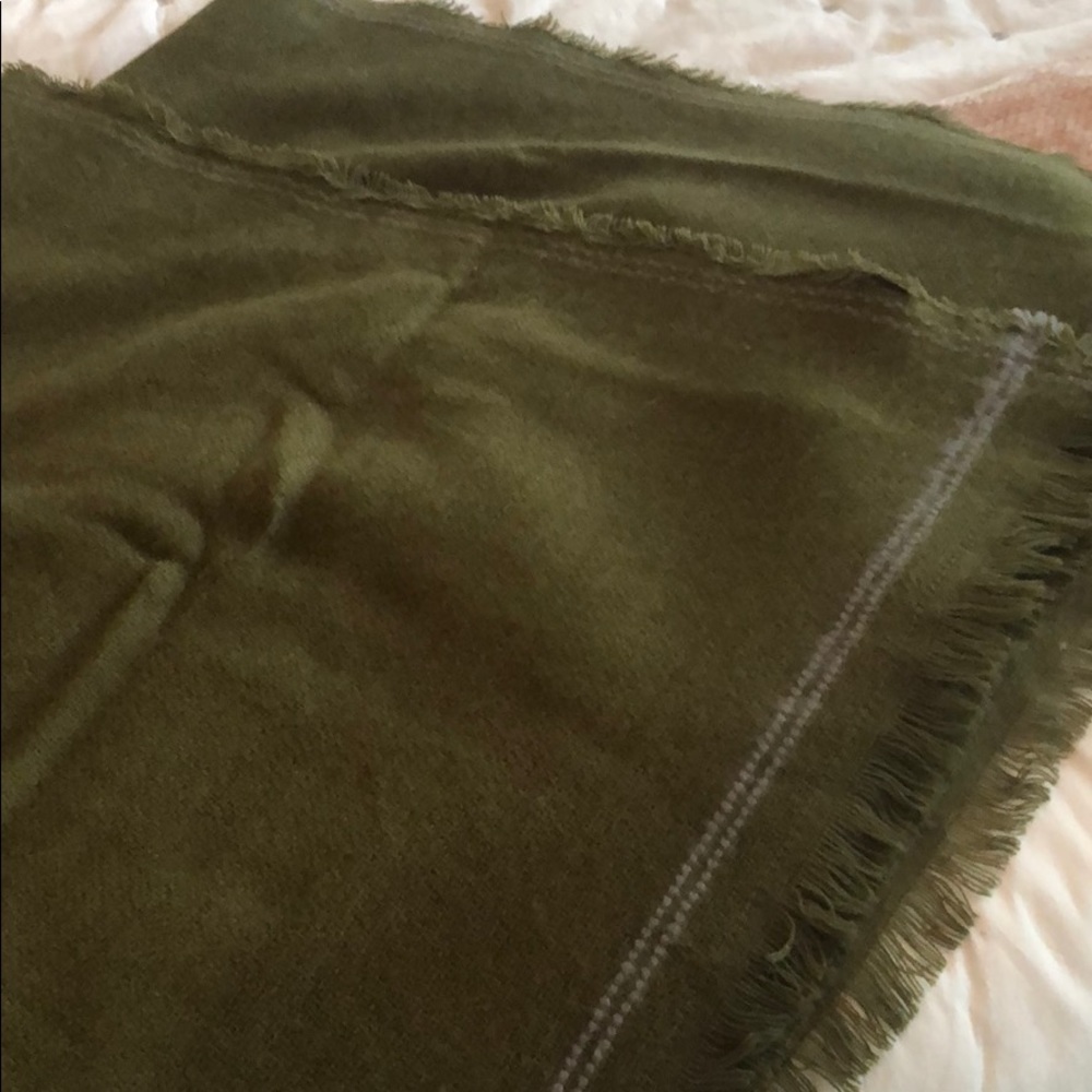 Green scarf